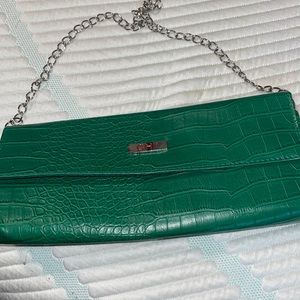NWOT Kelly green croc CHI handbag with chain satin interior so nice new